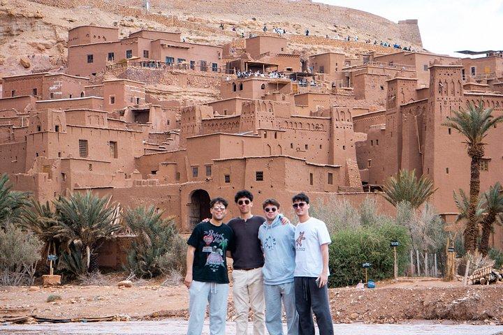 Tour privato di lusso di 4 giorni Marrakech-Fez nel deserto