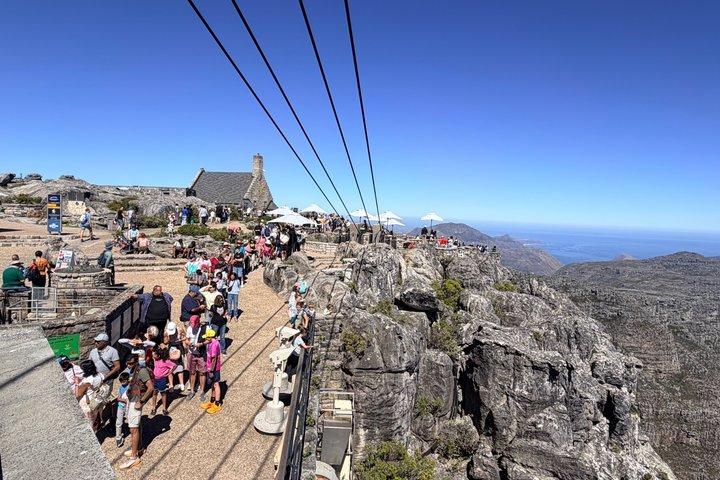 Table Mountain Tour with Round Trip Transfers