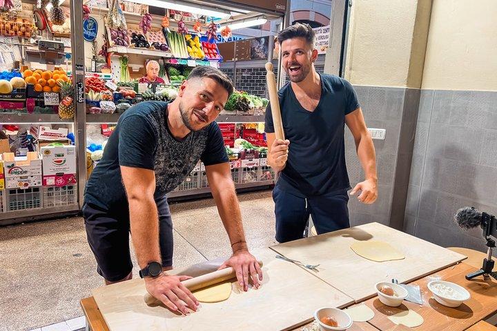 Bologna: tortellino experience con craft lab o cooking class