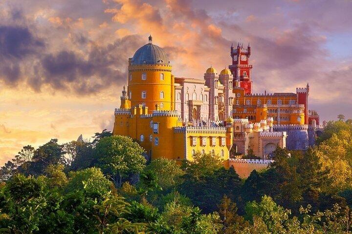 Pena Palace, Regaleira,Cascais Private Tour All Tickets Included