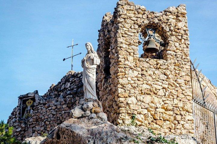 マラガ発の日帰り旅行でミハスとマルベーリャを探索しよう