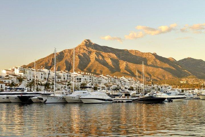 Explore Mijas and Marbella on a Day Trip from Málaga