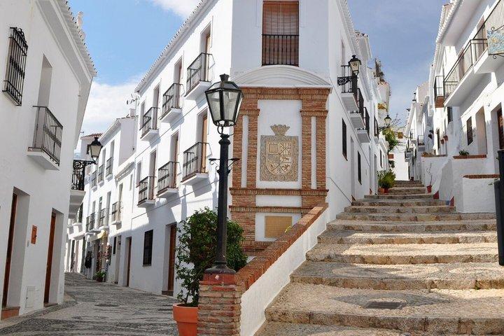 Nerja- und Frigiliana-Tour ab Malaga mit lokaler Verkostung