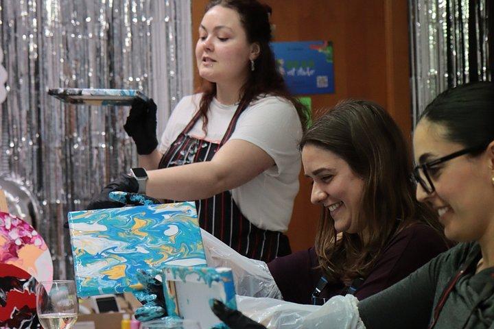 Alicante: Fluid Art-Therapy Workshop & Wine