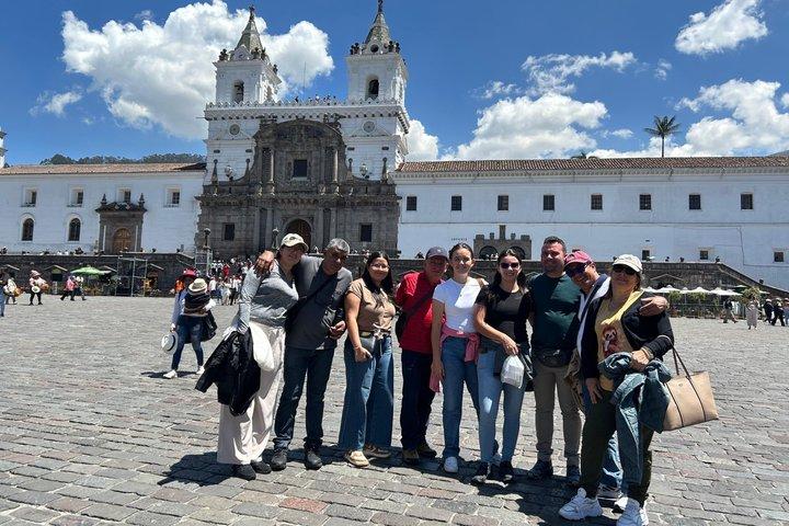 City tour PRIVADO: Quito Colonial, Mitad del Mundo y Teleférico