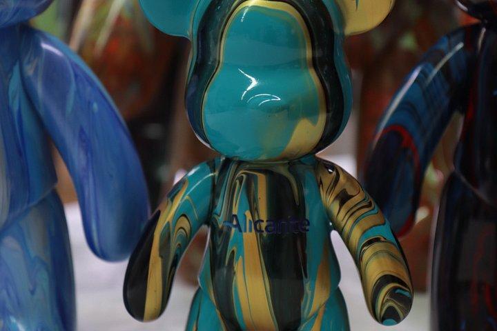 Fluid Art Workshop – Create Your Own Art Alicante Bear Art Studio
