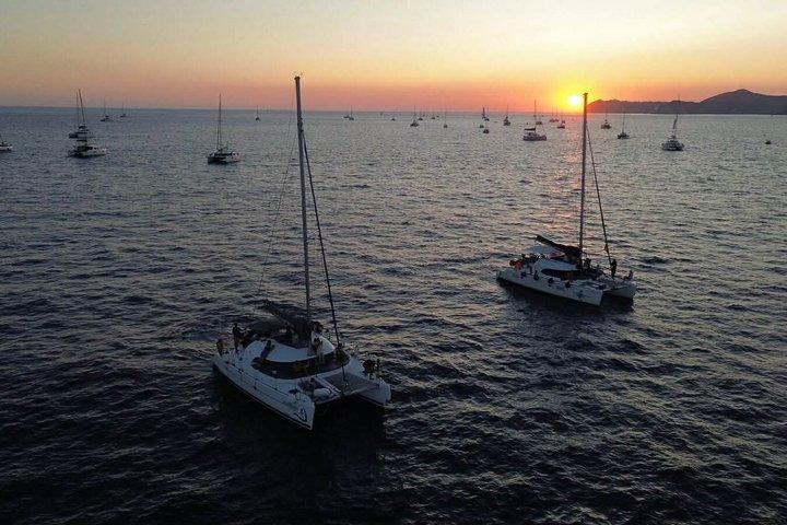 Santorini Standard Small-Group Catamaran Volcano, BBQ and Drinks
