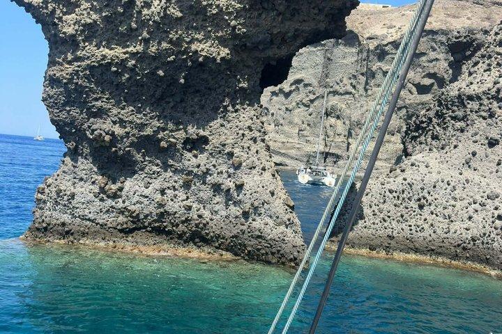 Santorini Standard Small-Group Catamaran Volcano, BBQ and Drinks