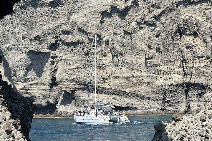 Santorini Standard Small-Group Catamaran Volcano, BBQ and Drinks