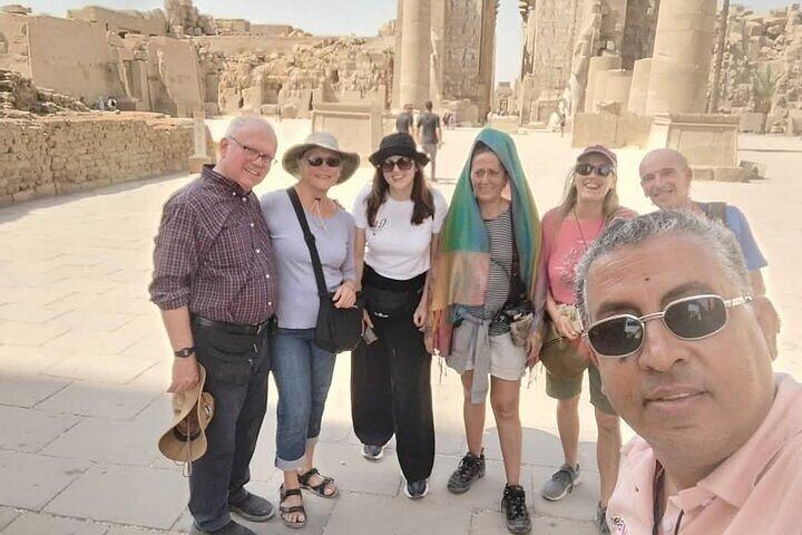 ルクソールでのシェアツアー7時間を見てルクソールの観光スポットを訪れる