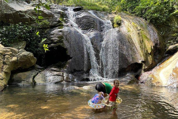 Fahfaz Travel and Tours Negombo
