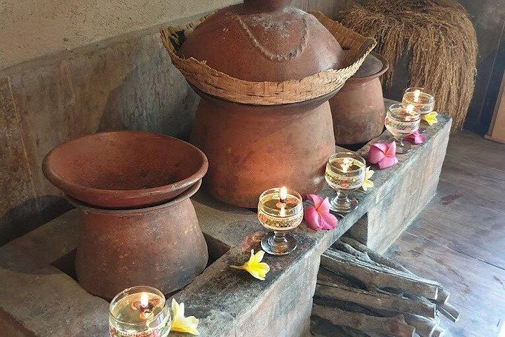 ウブド：パオンバリ料理教室とバトゥアン寺院ツアー