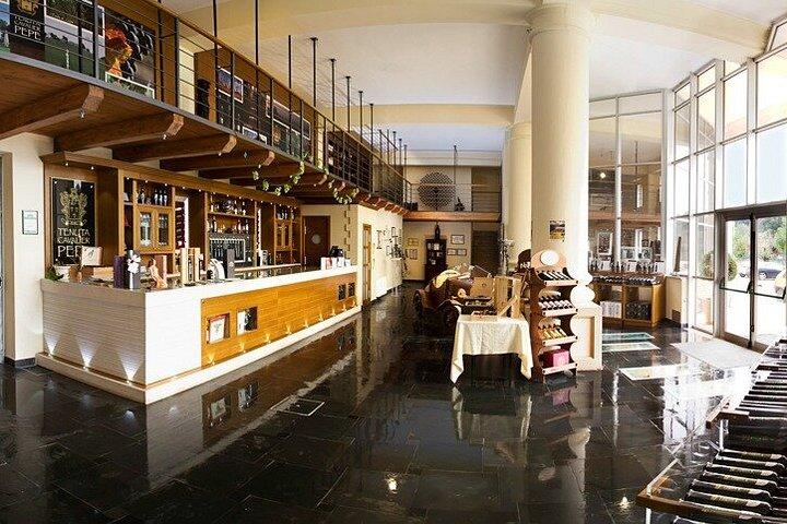 プライベートトリュフハントワインツアーテイスティングランチ8ワインソムリエ