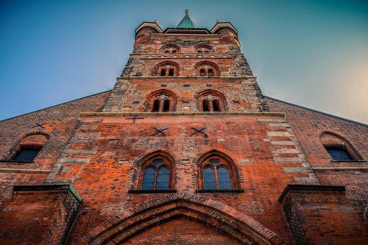 Bakstenen torens, gevallen klokken en zondaars Zelfstandige rondleiding door Lübeck