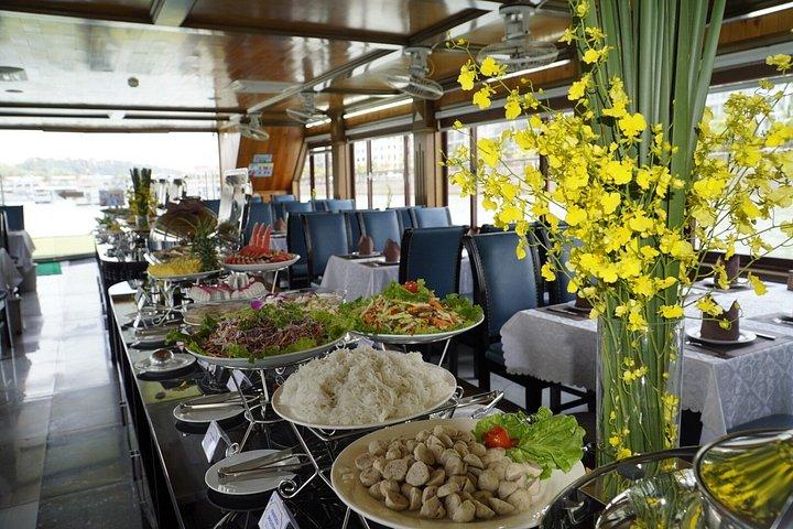 アロバプレミアムハロン湾デラックス日帰りクルーズ（食事＆送迎付き）