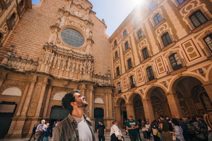 Montserrat e Girona Excursão de um dia de Barcelona