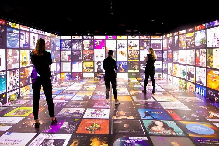 El mito de Mozart: una experiencia multimedia inmersiva.