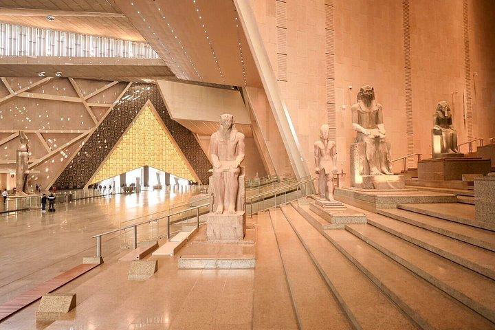 ギザのピラミッド、宝石博物館、カーンへのVIPツアー（ランチ付き）