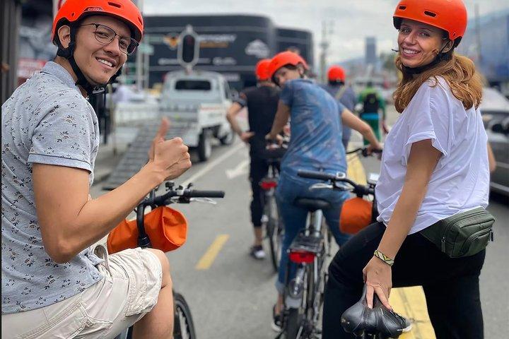 クラクフバイクツアー：旧市街＆カジミェシュガイド付き（2時間または4時間）新しいバイク
