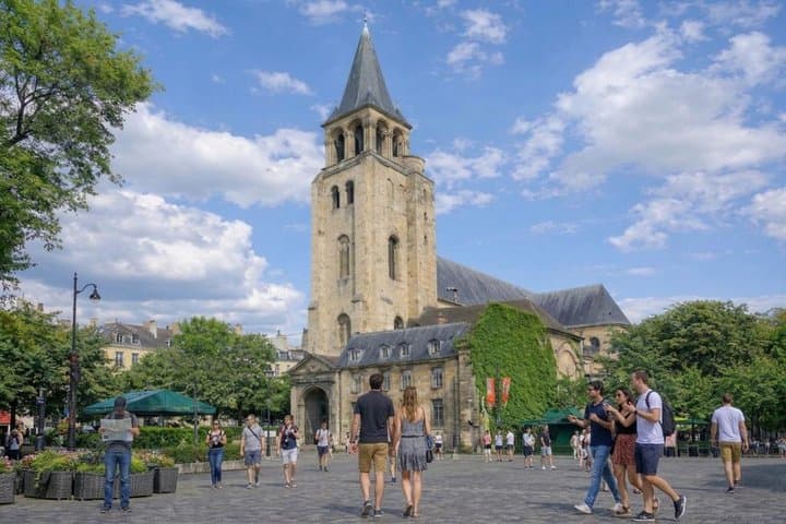 Paris Saint-Germain Private Tour: Hidden Gems, Cafés & History