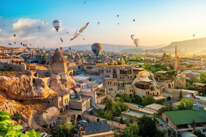 Daily Cappadocia Tour by Flight from Istanbul All Included