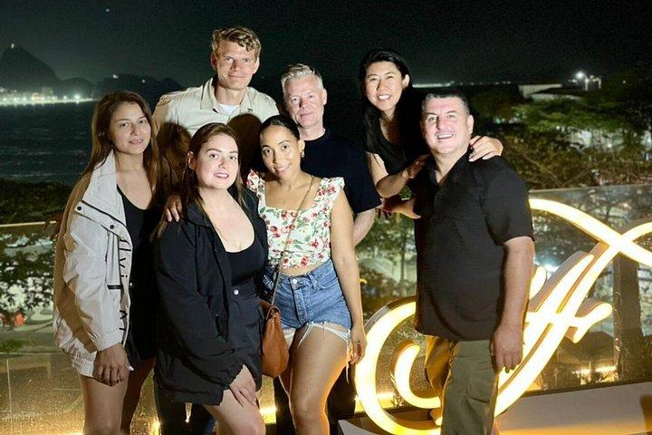 リオデジャネイロ：コパカバーナのバーとナイトクラブで過ごす一夜
