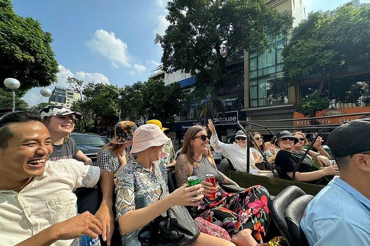 ハノイバイクシティツアー：女性ライダー、電車通り＆食べ物