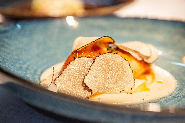 プライベートトリュフハントワインツアーテイスティングランチ8ワインソムリエ