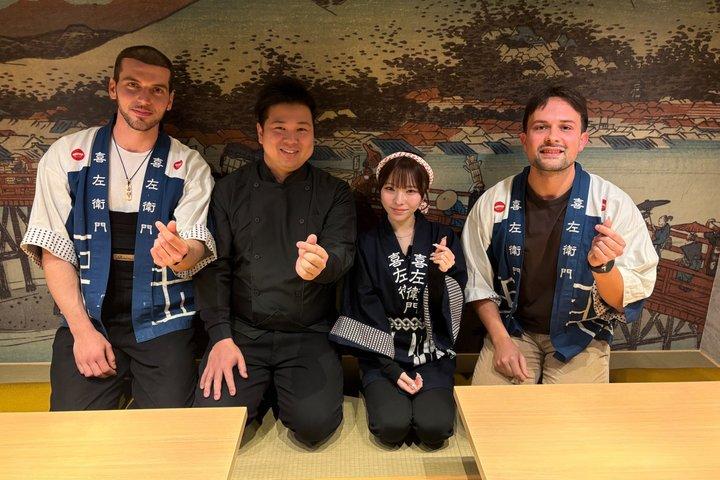 京都の寿司店で開店前に寿司作り教室