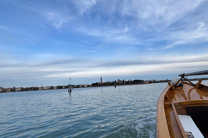 Venice : Magic at Sunset by Vintage Boat (Small Group)