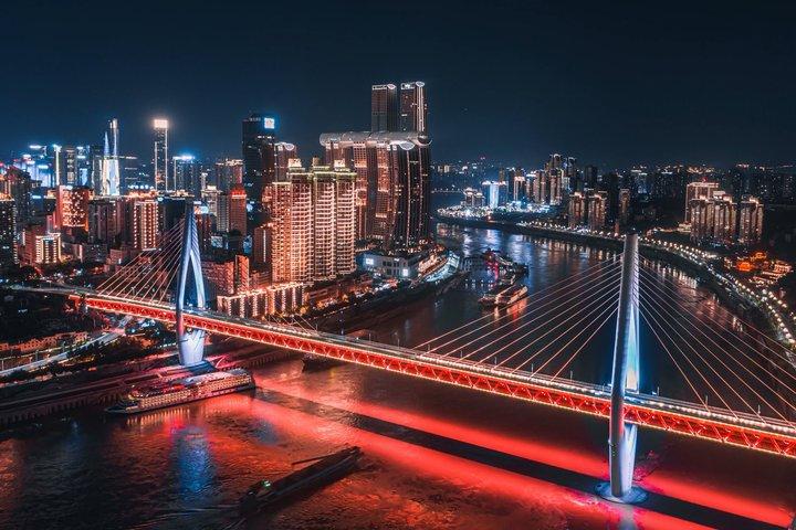 重慶プライベートシティツアーは夜景をハイライト