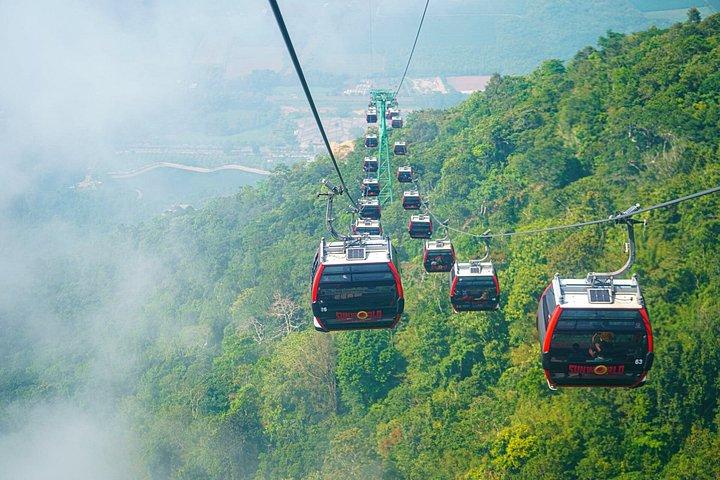 ケーブルカーで眺める曹洞台寺院＆黒処女山