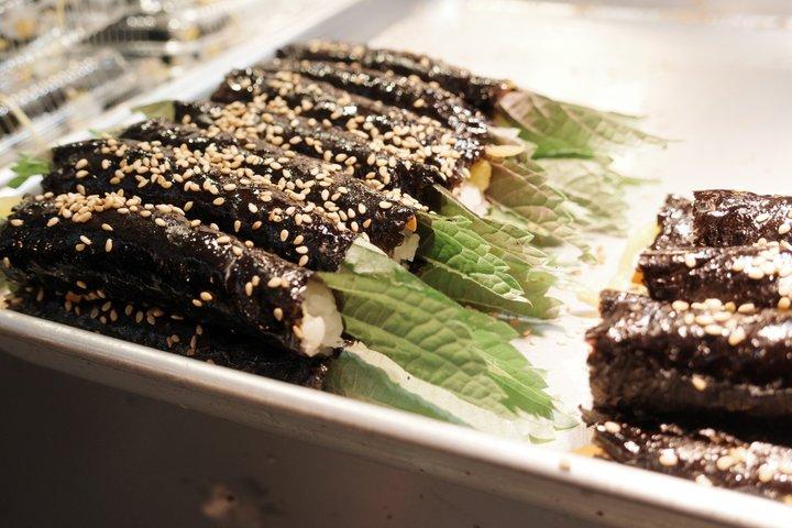 Seoul Vegan Vegetarian Market Food Tour with Temple Classics