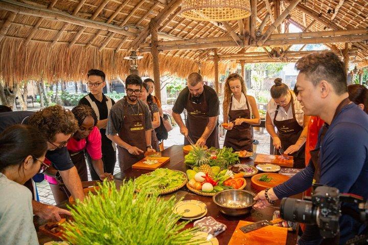Nha Trang Kochkurs, Marktführung und Handwerksdorf