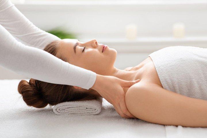 60 - Minute Spa Retreat med massage, sauna og jacuzzi: Hurghada