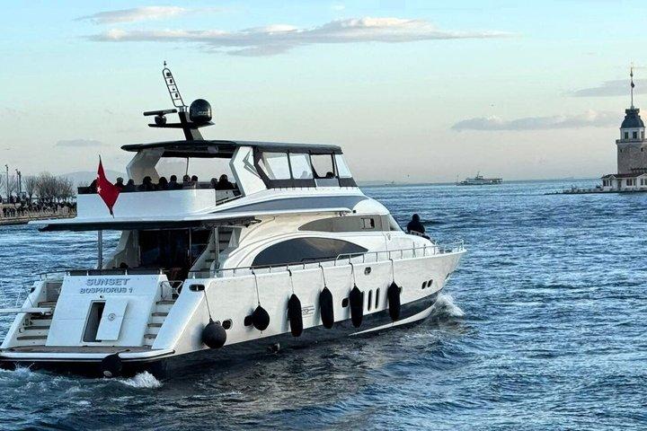 Istanbul Lyx Bosporen Yacht Cruise med asiatiska sidostopp