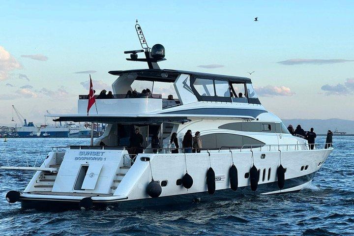 Istanbul Lyx Bosporen Yacht Cruise med asiatiska sidostopp
