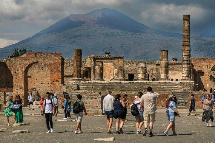 Tour di gruppo di Pompei e Napoli da Salerno Saltafila