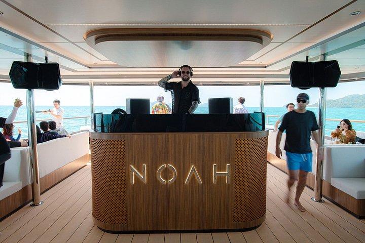 Phi Phi and Maithon Islands by Premium Noah yacht
