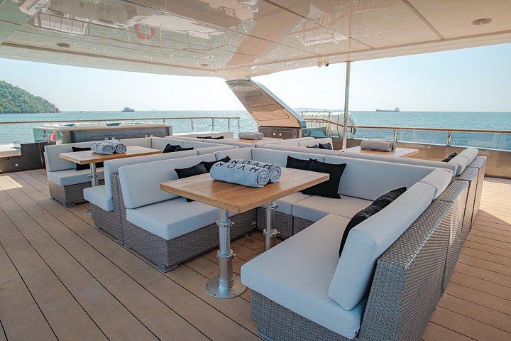 Phi Phi and Maithon Islands by Premium Noah yacht