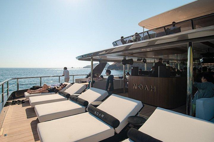 Phi Phi and Maithon Islands by Premium Noah yacht