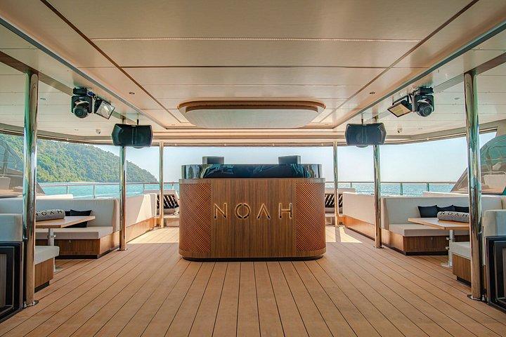 Phi Phi and Maithon Islands by Premium Noah yacht