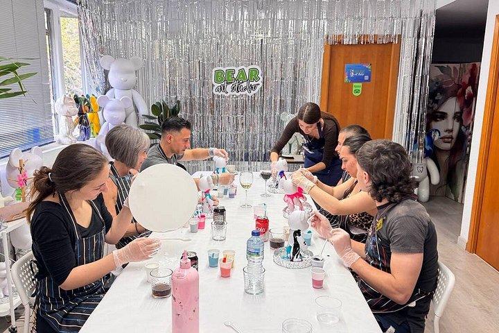 Fluid Art Workshop – Unique Figures in Alicante