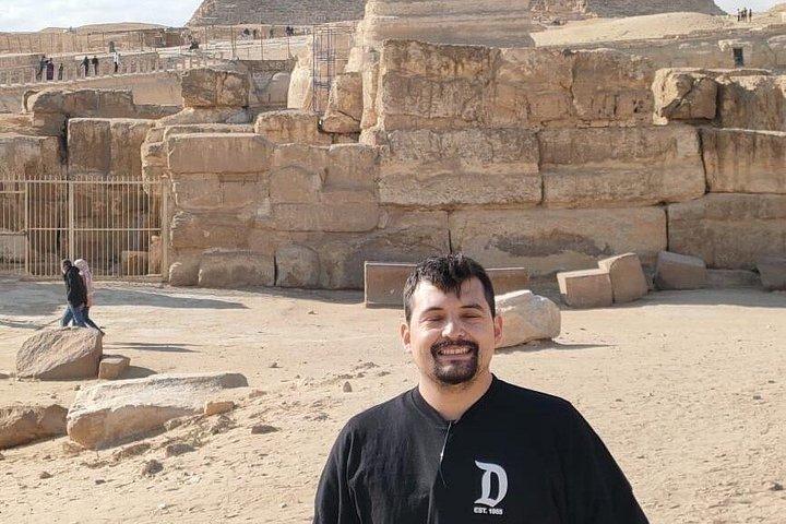 Private Half Day Giza Pyramids Tour with camel & Lunch