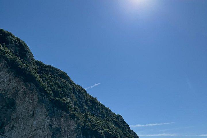 Himarë : アルバニアの10+ビーチデイリーボートトリップ（2026パッケージ）