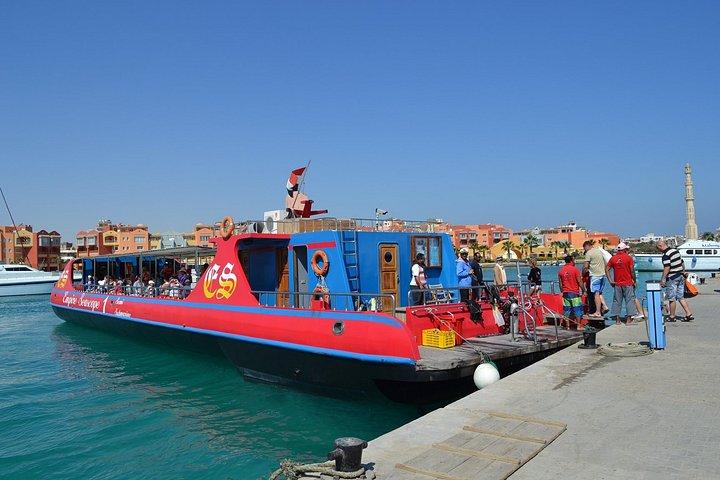 2 - 半潜水艦1時間シュノーケリング＆フルガダからの送迎