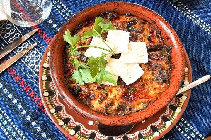 料理とワインのラキアと伝統で真のブルガリア体験