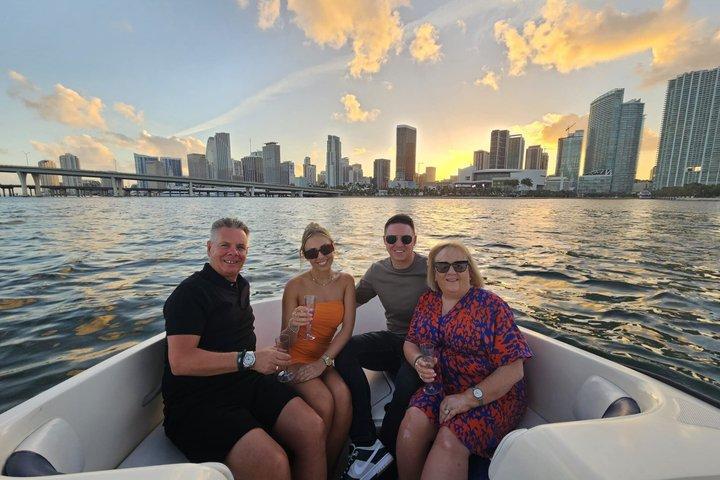 37 Ft Yacht Rental for 2 or 4 hours, Bluetooth, In the Miami Bay