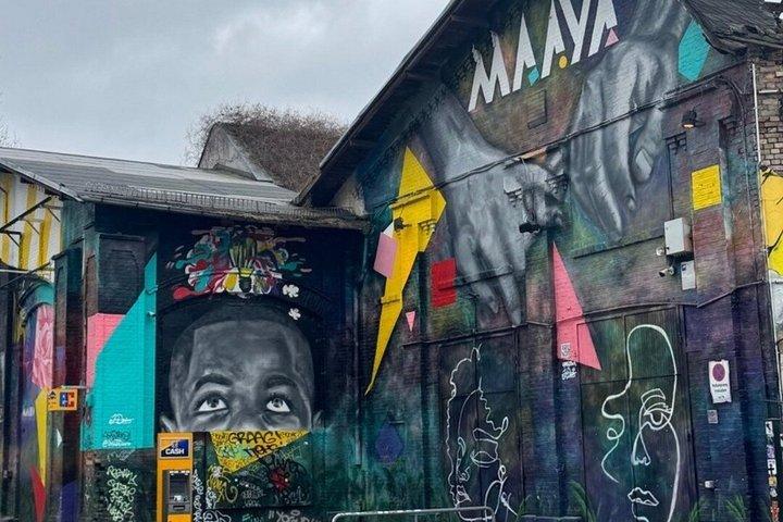 Berlin’s Wall, Street Art & Local Hoods