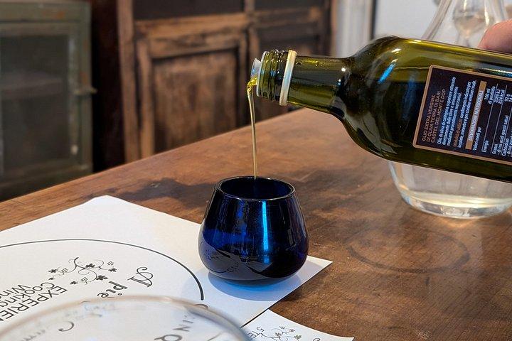 Cinque Terre Sensory Experience : オイルテイスティング、ワイン&フォカッチャ